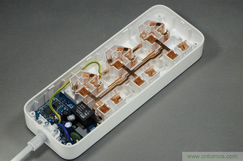 做工怒贊 神秘芯片！小米智能插線板拆解、評測