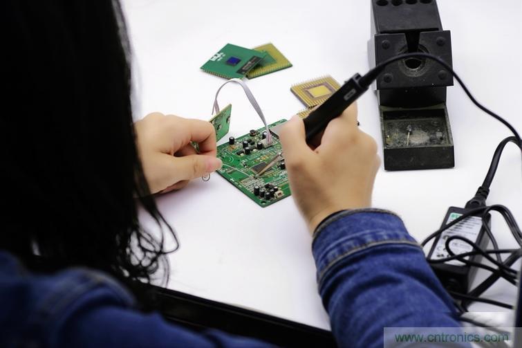 一款能喚起 70 后工程師朋友&ldquo;童年趣事&rdquo;的迷你電烙鐵！