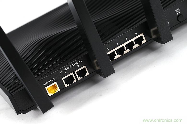 無(wú)線(xiàn)性能很野蠻的上網(wǎng)&ldquo;指揮官&rdquo;&mdash;&mdash;網(wǎng)件R8500