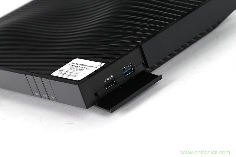 無(wú)線(xiàn)性能很野蠻的上網(wǎng)&ldquo;指揮官&rdquo;&mdash;&mdash;網(wǎng)件R8500