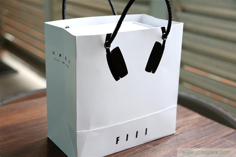 頭條哥的夢(mèng)想之作！FIIL耳機(jī)能讓汪峰上頭條否？