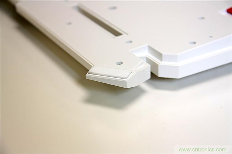 曾經(jīng)的網(wǎng)吧統(tǒng)治者&mdash;雙飛燕血手幽靈機(jī)械鍵盤，真世界最快？