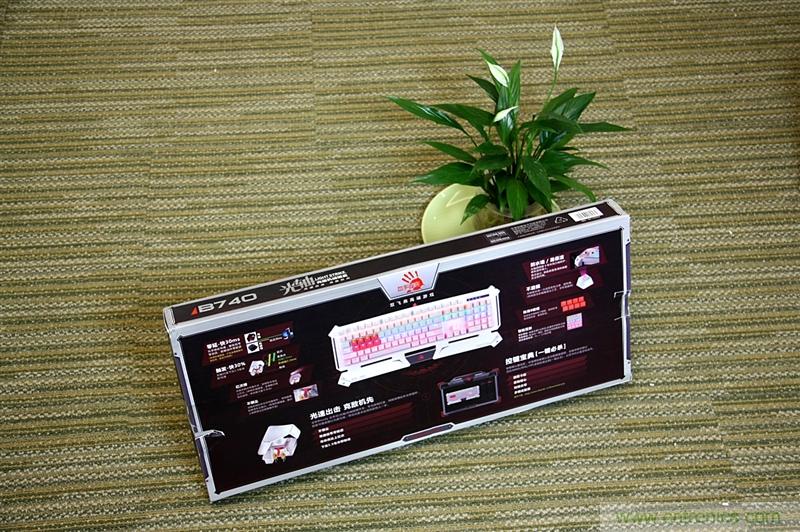 曾經(jīng)的網(wǎng)吧統(tǒng)治者&mdash;雙飛燕血手幽靈機(jī)械鍵盤，真世界最快？