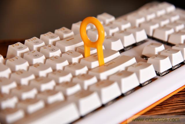 左手寫(xiě)愛(ài)，右手寫(xiě)他&mdash;&mdash;從此鍵盤(pán)鼠標(biāo)不分家！