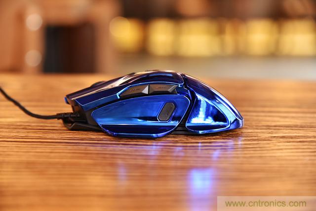 左手寫(xiě)愛(ài)，右手寫(xiě)他&mdash;&mdash;從此鍵盤(pán)鼠標(biāo)不分家！