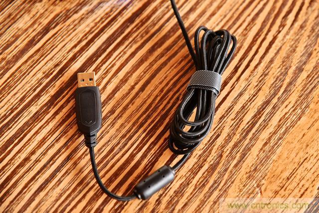 左手寫(xiě)愛(ài)，右手寫(xiě)他&mdash;&mdash;從此鍵盤(pán)鼠標(biāo)不分家！