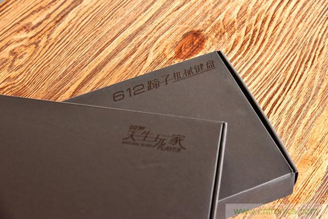 左手寫(xiě)愛(ài)，右手寫(xiě)他&mdash;&mdash;從此鍵盤(pán)鼠標(biāo)不分家！