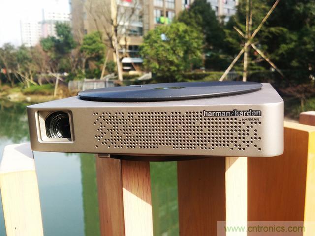 無(wú)屏電視時(shí)代已然來(lái)臨，客廳你做好準(zhǔn)備了嗎？