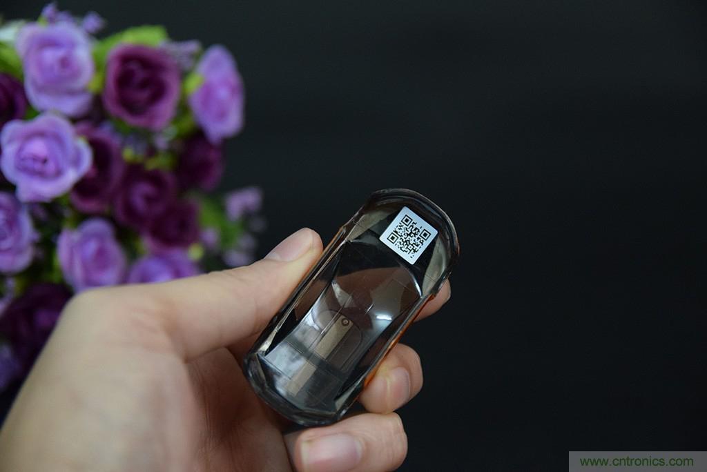 虛擬與現(xiàn)實(shí)相結(jié)合的飛車游戲，讓你體驗(yàn)速度與激情的碰撞！