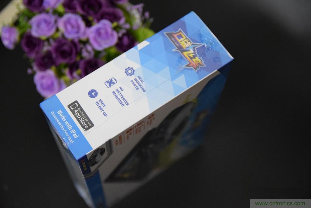 虛擬與現(xiàn)實(shí)相結(jié)合的飛車游戲，讓你體驗(yàn)速度與激情的碰撞！