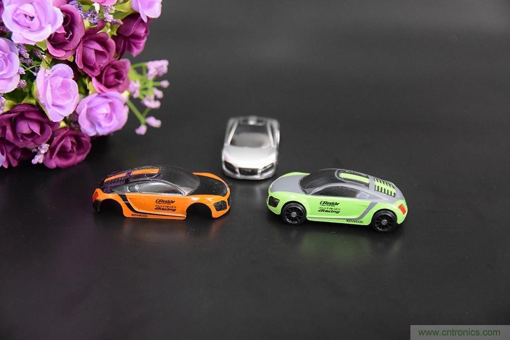 虛擬與現(xiàn)實(shí)相結(jié)合的飛車游戲，讓你體驗(yàn)速度與激情的碰撞！