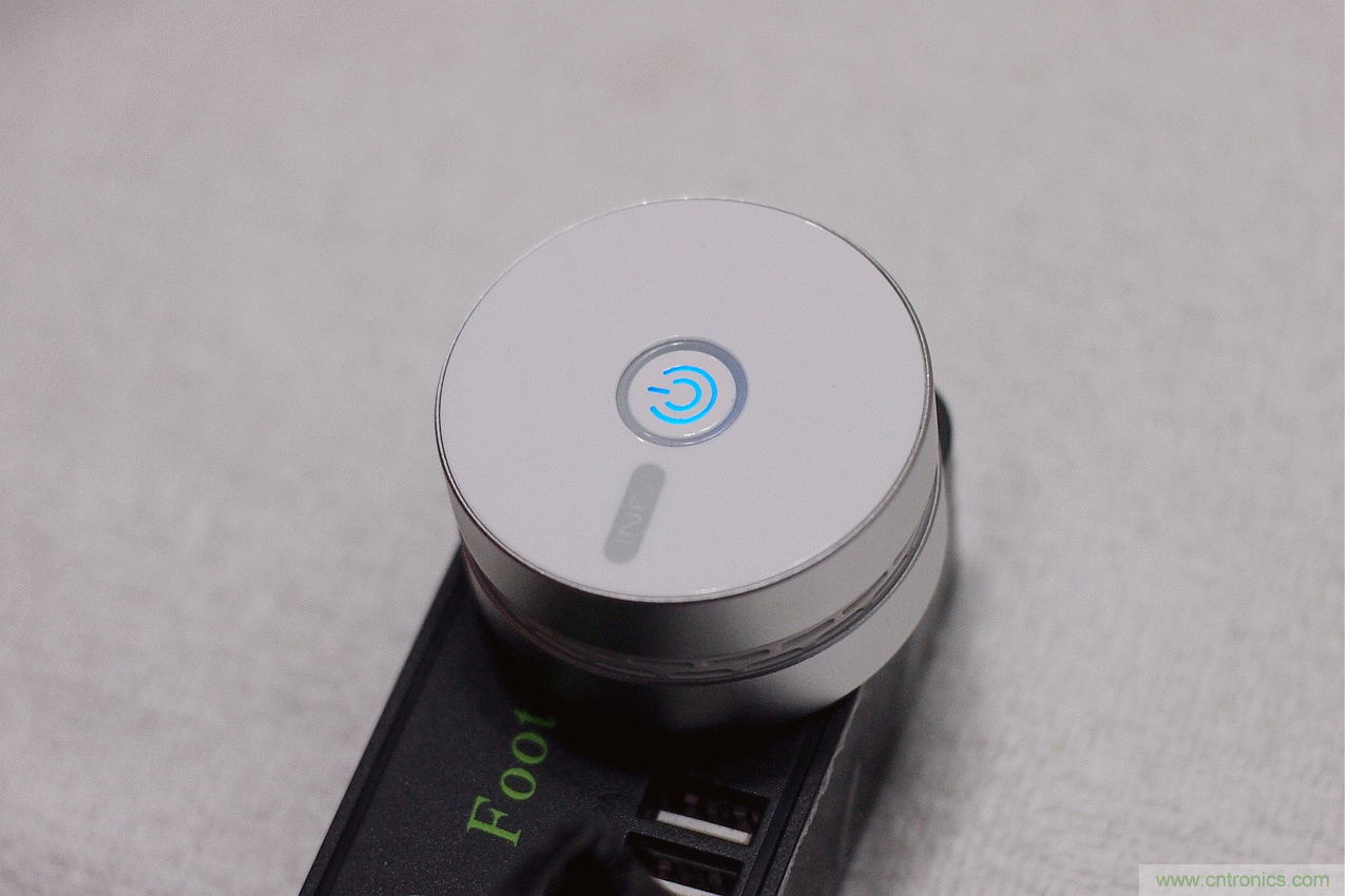 路由器也跟風(fēng)玩分體設(shè)計，你咋不上天呢？