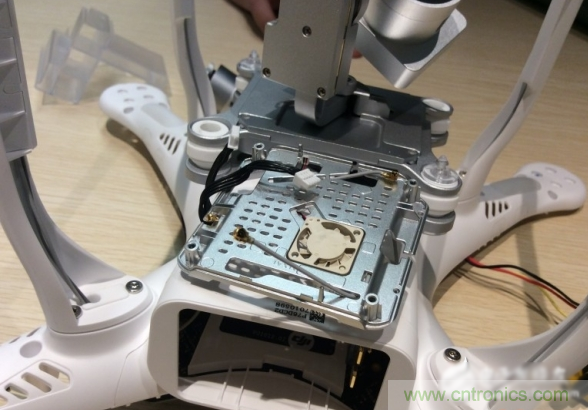 真飛機(jī)拆不著，那就來(lái)拆拆無(wú)人機(jī)&ldquo;鼻祖&rdquo;大疆吧！