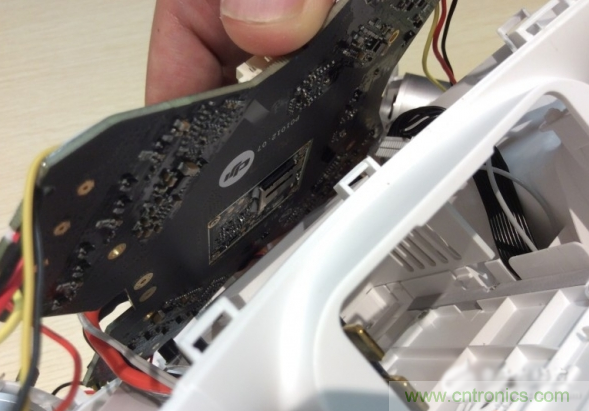 真飛機(jī)拆不著，那就來(lái)拆拆無(wú)人機(jī)&ldquo;鼻祖&rdquo;大疆吧！