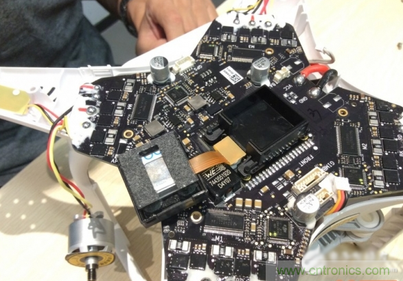 真飛機(jī)拆不著，那就來(lái)拆拆無(wú)人機(jī)&ldquo;鼻祖&rdquo;大疆吧！