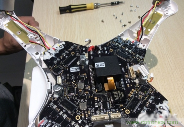 真飛機(jī)拆不著，那就來(lái)拆拆無(wú)人機(jī)&ldquo;鼻祖&rdquo;大疆吧！