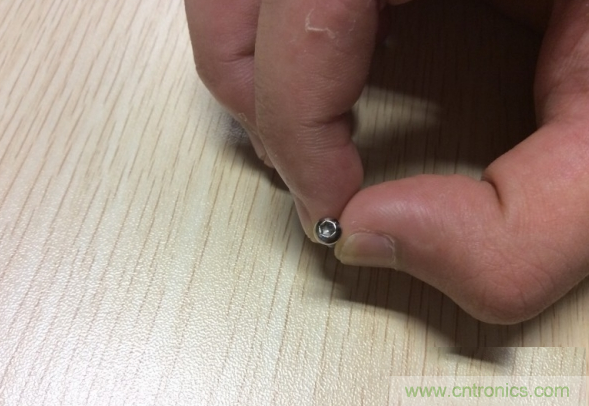 真飛機(jī)拆不著，那就來(lái)拆拆無(wú)人機(jī)&ldquo;鼻祖&rdquo;大疆吧！