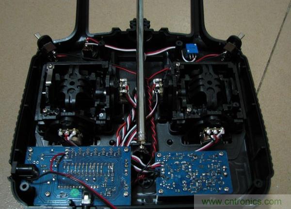 無人機(jī) DIY 制作全過程，酷得不要不要的！