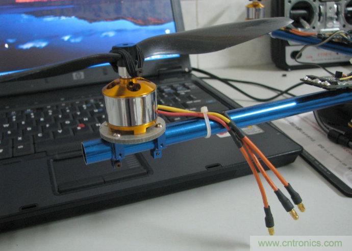 無人機(jī) DIY 制作全過程，酷得不要不要的！