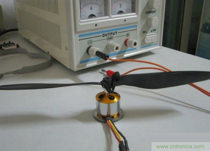 無人機(jī) DIY 制作全過程，酷得不要不要的！