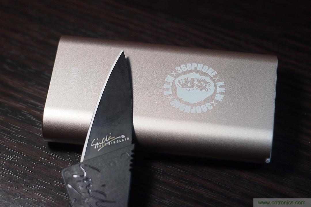 移動電源也玩雙引擎？快到你想象不到