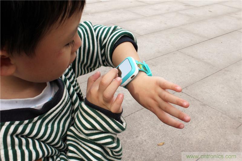 別讓《失孤》重演，360兒童手表幫你定住家中小頑童！