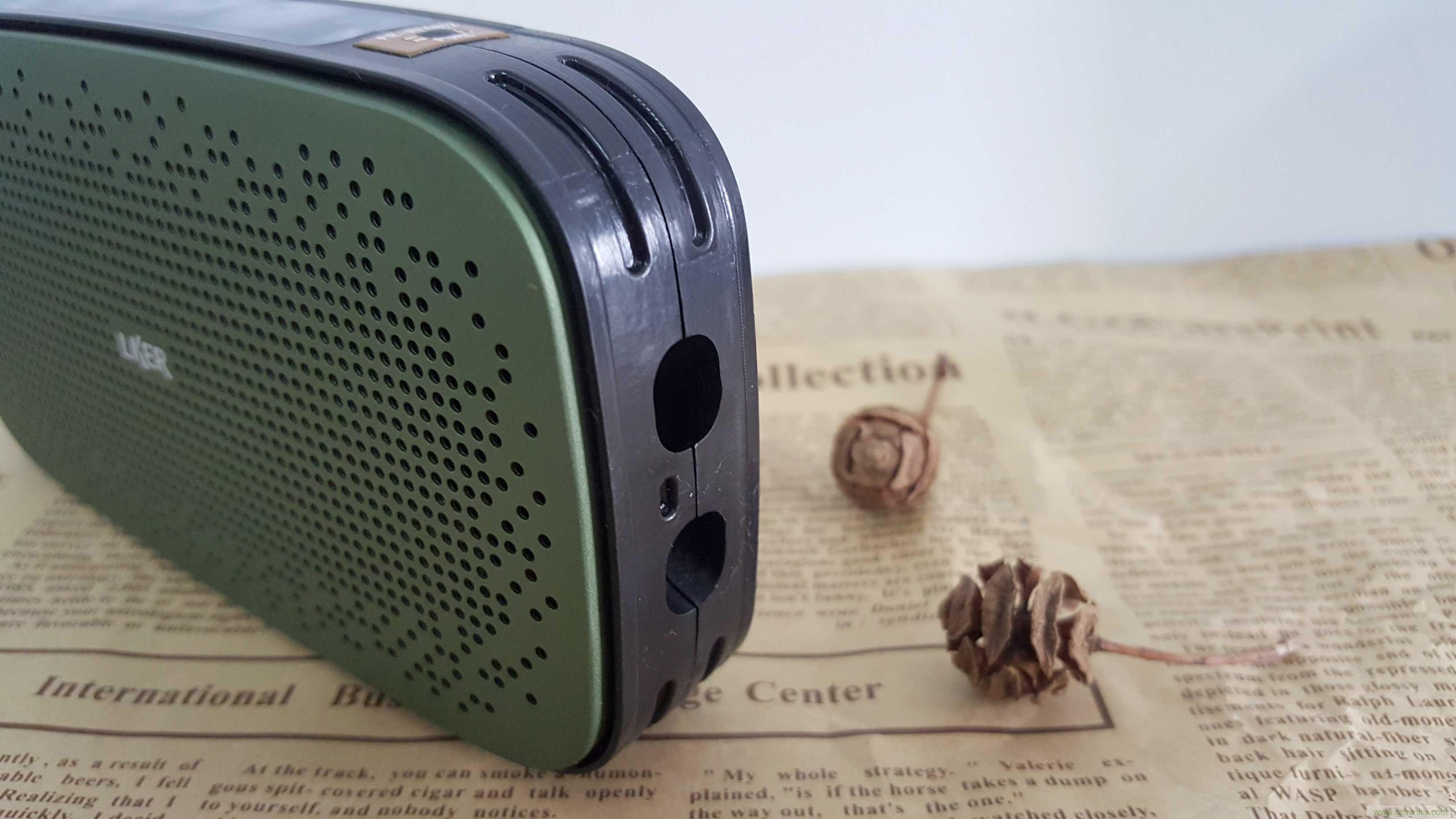 搞怪&ldquo;美人魚&rdquo;盡享靈克藍牙音箱的天籟之音！