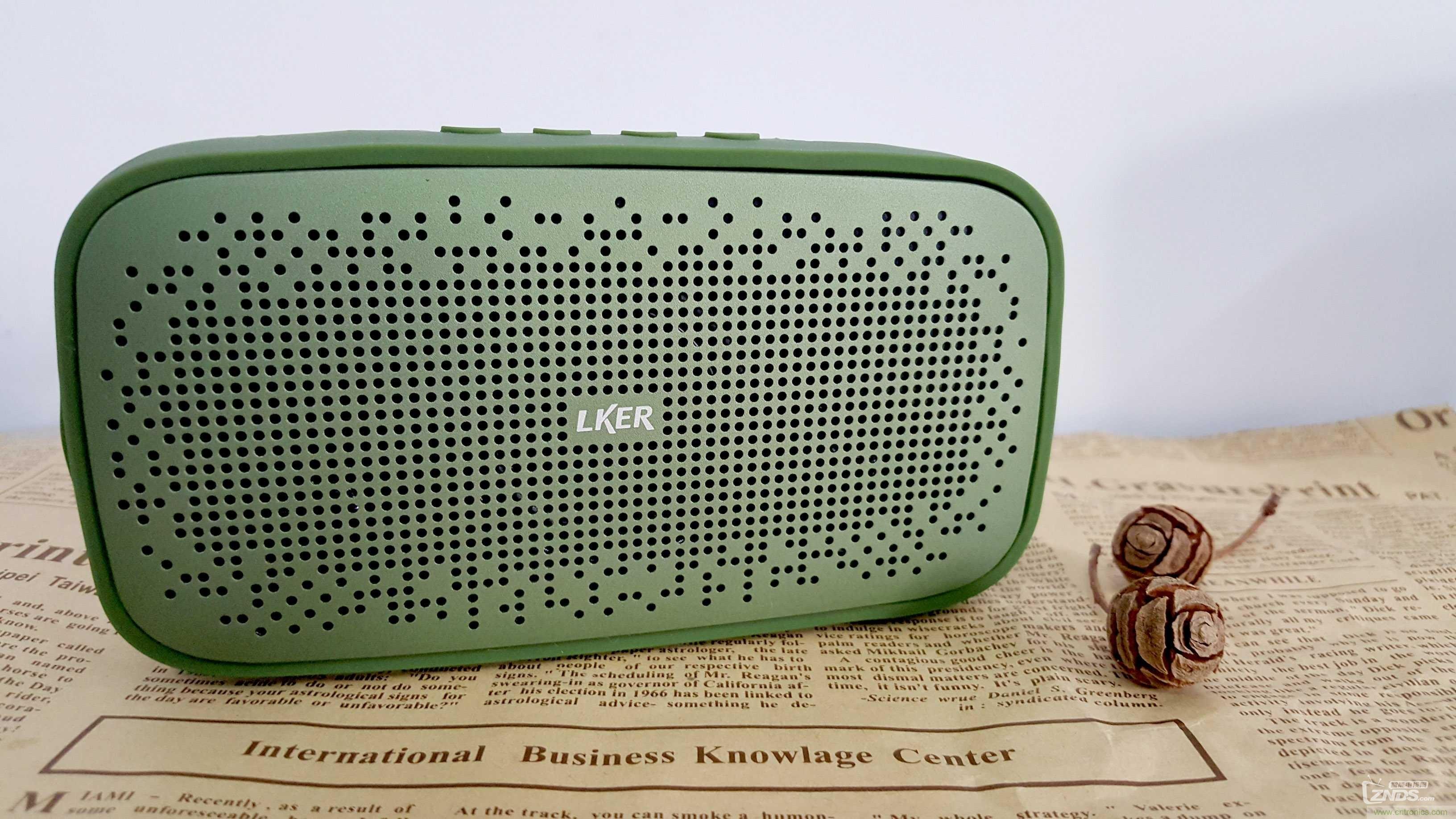 搞怪&ldquo;美人魚&rdquo;盡享靈克藍牙音箱的天籟之音！