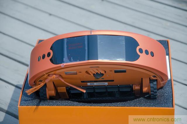 智能導(dǎo)航掃地機(jī)器人，以內(nèi)更靠譜！