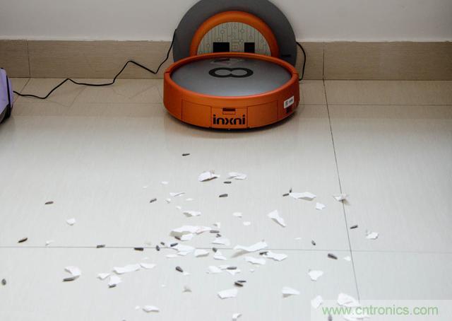 智能導(dǎo)航掃地機(jī)器人，以內(nèi)更靠譜！