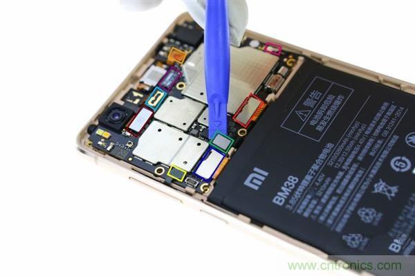 小米手機(jī)4S超詳細(xì)拆解:內(nèi)外硬件大升級(jí)