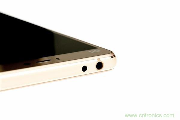 小米手機(jī)4S超詳細(xì)拆解:內(nèi)外硬件大升級(jí)