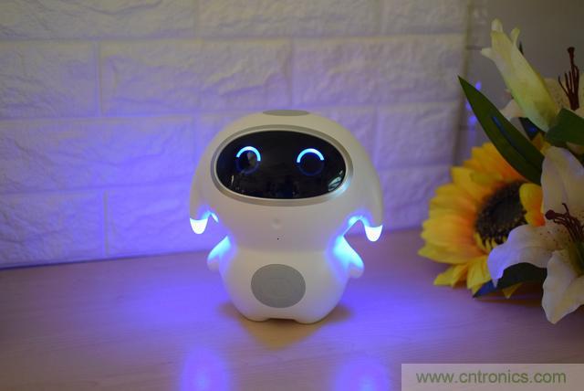 &ldquo;爸爸再不陪我，我就長(zhǎng)大了&rdquo;&mdash;&mdash;小騰機(jī)器人