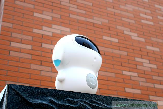 &ldquo;爸爸再不陪我，我就長(zhǎng)大了&rdquo;&mdash;&mdash;小騰機(jī)器人