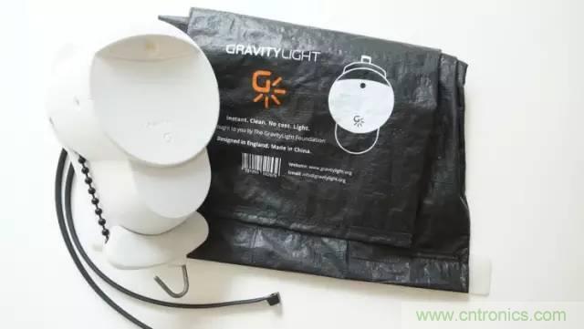 單靠重力就能工作的燈，將為15億人帶來光明