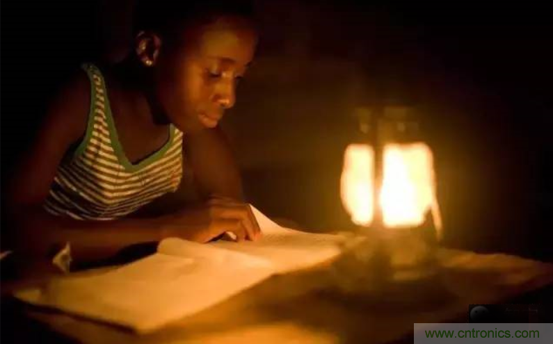 單靠重力就能工作的燈，將為15億人帶來光明