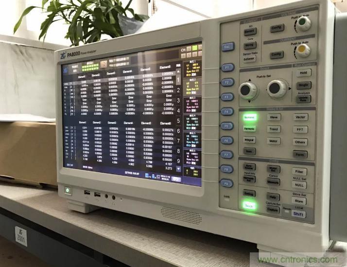 &ldquo;瘋7&rdquo;手機(jī)充電實(shí)測：為何沿用傳統(tǒng)充電模式？