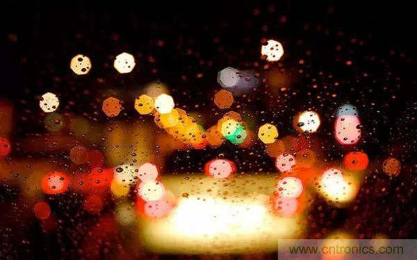 當(dāng)我們?cè)谡務(wù)撟詣?dòng)駕駛時(shí)，我們到底在談?wù)撌裁矗? width=