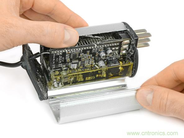 從電池到傳感器，完整拆解小米智能自行車