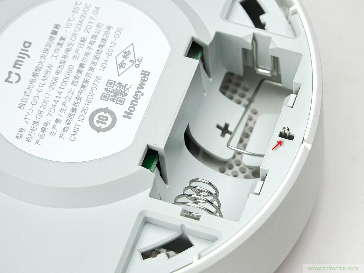 小米煙霧報警器拆解：一顆電池可用五年是如何做到的？