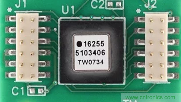 走直線很難嗎？陀螺儀表示，少了它機器人連直線都走不了