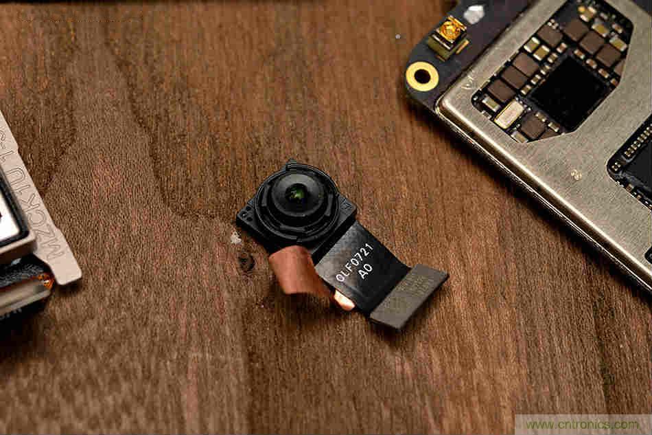 拆解魅族15 Plus：玩轉(zhuǎn)了新概念，但其工藝究竟如何？