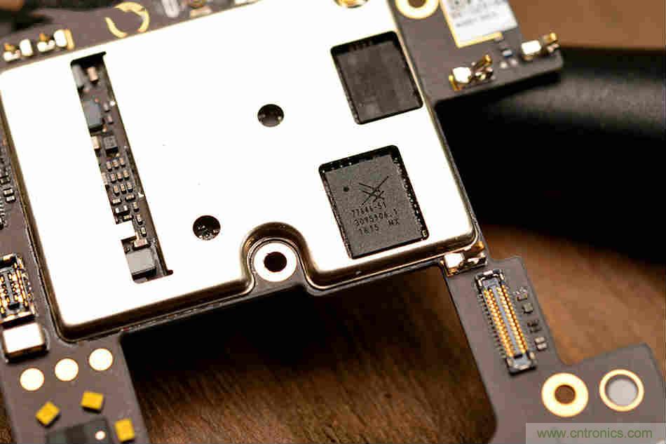 拆解魅族15 Plus：玩轉(zhuǎn)了新概念，但其工藝究竟如何？