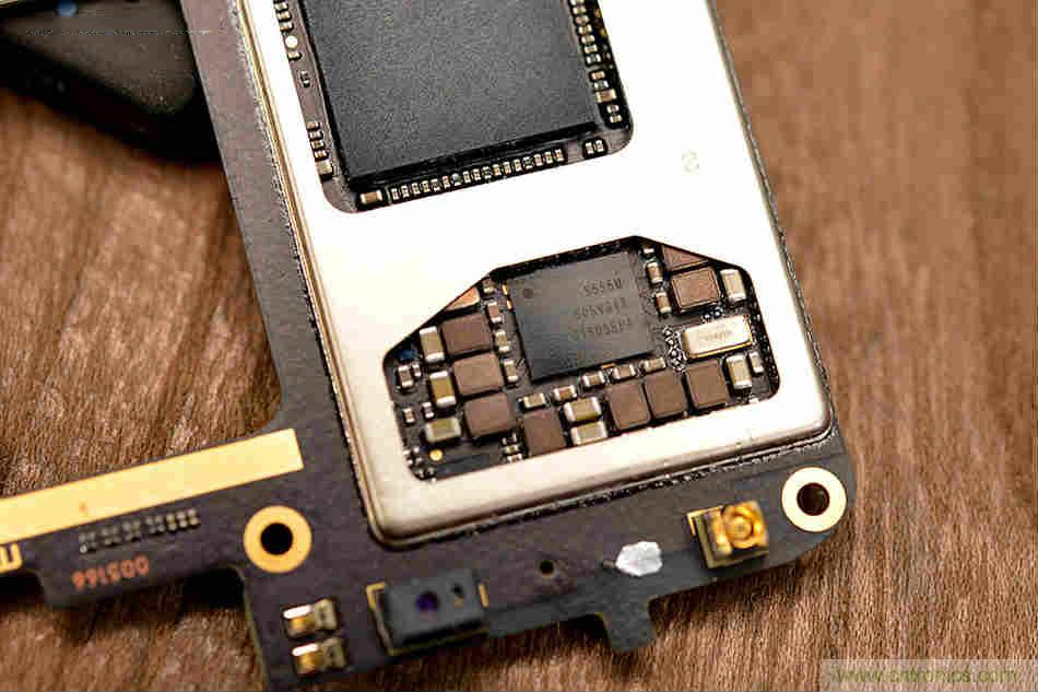 拆解魅族15 Plus：玩轉(zhuǎn)了新概念，但其工藝究竟如何？