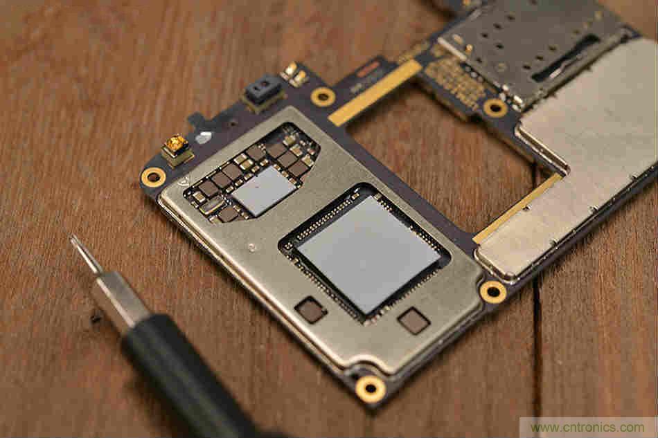 拆解魅族15 Plus：玩轉(zhuǎn)了新概念，但其工藝究竟如何？