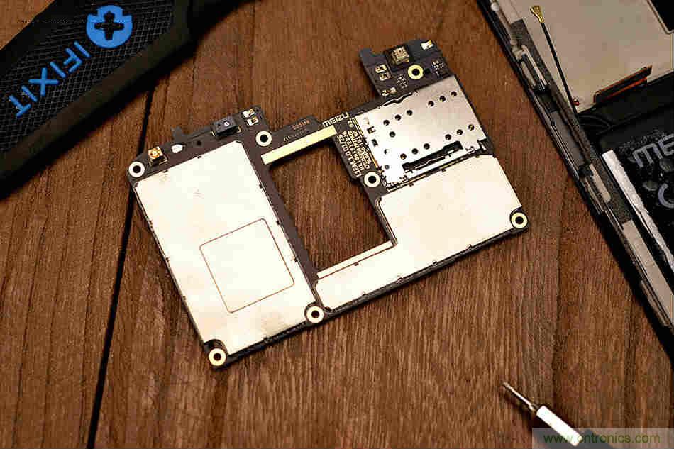 拆解魅族15 Plus：玩轉(zhuǎn)了新概念，但其工藝究竟如何？