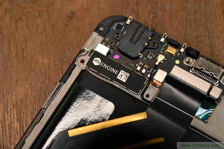 拆解魅族15 Plus：玩轉(zhuǎn)了新概念，但其工藝究竟如何？