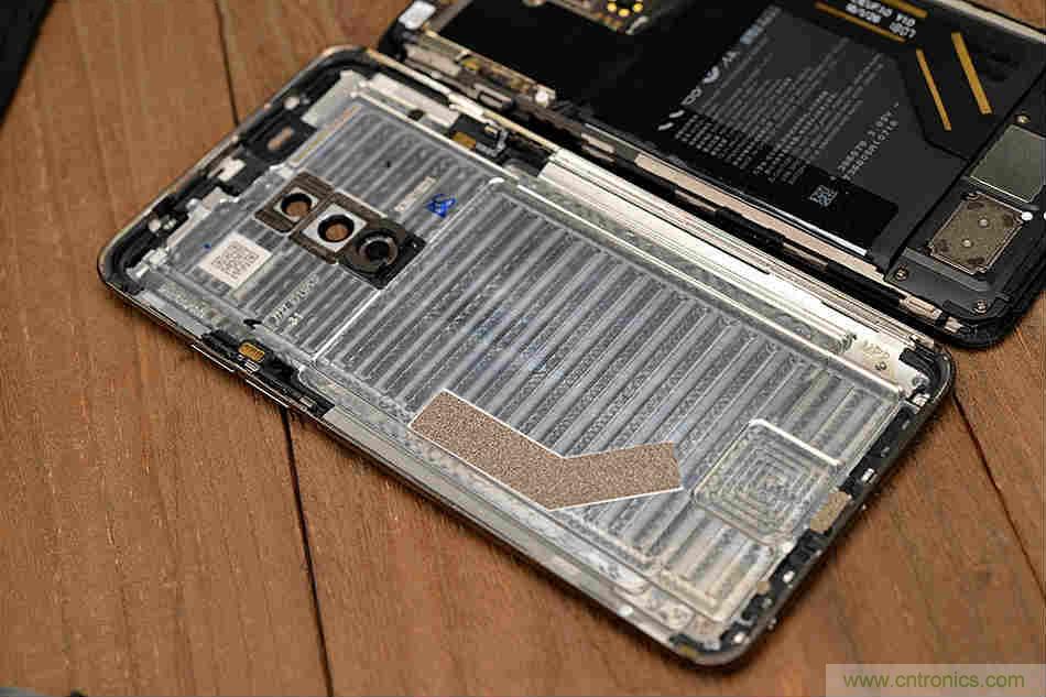 拆解魅族15 Plus：玩轉(zhuǎn)了新概念，但其工藝究竟如何？