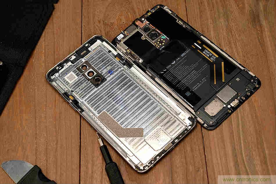 拆解魅族15 Plus：玩轉(zhuǎn)了新概念，但其工藝究竟如何？