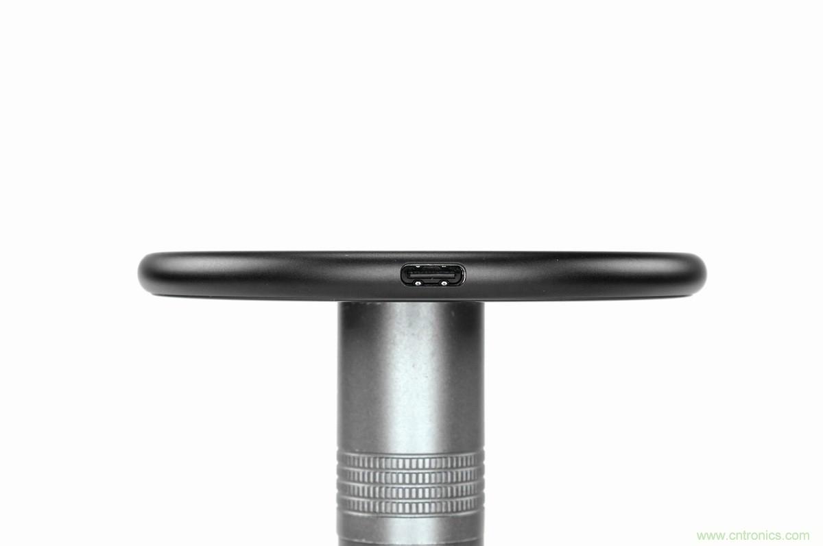 拆解對比：系出同門，小米、紫米無線充電器的差別有多大？